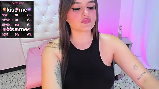 Snapshot of ellarosee_ chatting on 02-18-25, 07:52 ellarosee online show from 02-18-25, 07:52