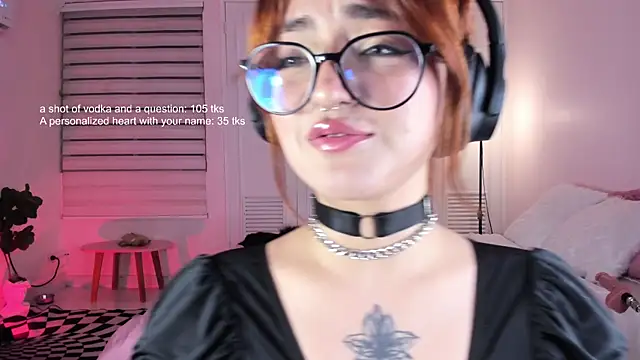 SweetJennaa online show from 02-24-25, 08:27