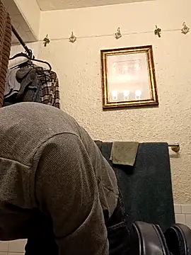 Snapshot of otterlover123 chatting on 02-15-26, 07:35 otterlover123 online show from 02-15-26, 07:35