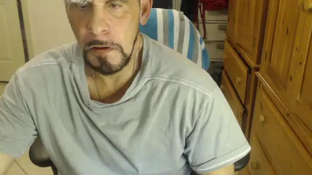 Snapshot of joeydee1 chatting on 02-17-25, 11:02 joeydee1 online show from 02-17-25, 11:02