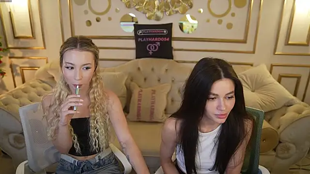 Snapshot of Gabriella054 chatting on 04-08-26, 03:02 Gabriella054 online show from 04-08-26, 03:02