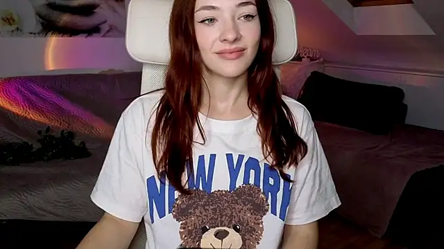 MiaRouge online show from 10-22-25, 05:07