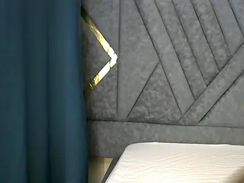 vannessa online show from 12-20-25, 07:50