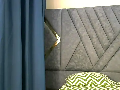 vannessa online show from 10-25-25, 05:57