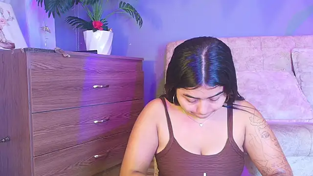 jade brunnette online show from 06-25-26, 08:03