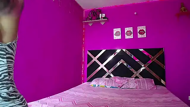 Zaratattoox online show from 02-06-25, 08:13