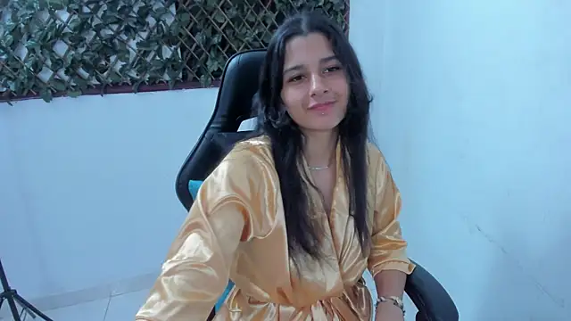 Snapshot of Megan_Whitte chatting on 03-21-25, 11:12 Megan Whitte online show from 03-21-25, 11:12