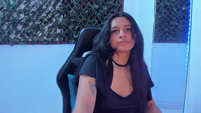 Snapshot of Megan_Whitte chatting on 03-11-25, 06:41 Megan Whitte online show from 03-11-25, 06:41