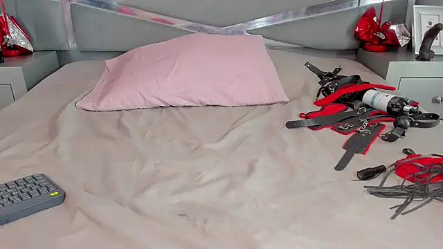 Snapshot of DashaFoxxx chatting on 02-18-25, 06:47 DashaFoxxx online show from 02-18-25, 06:47