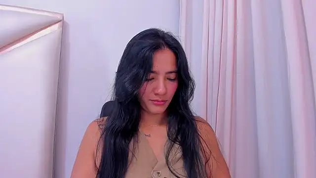 Snapshot of DashaFoxxx chatting on 10-21-25, 01:10 DashaFoxxx online show from 10-21-25, 01:10