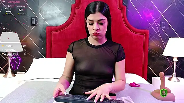 Snapshot of Maguy_Mistress chatting on 03-06-25, 06:16 Maguy Mistress online show from 03-06-25, 06:16