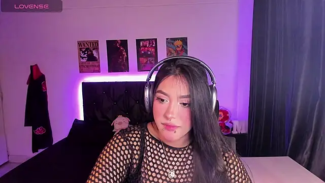 Snapshot of Mariana_Hasper_ chatting on 10-19-25, 03:20 Mariana Hasper  online show from 10-19-25, 03:20