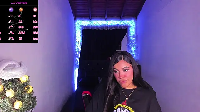 Snapshot of Mariana_Hasper_ chatting on 01-06-25, 12:48 Mariana Hasper  online show from 01-06-25, 12:48