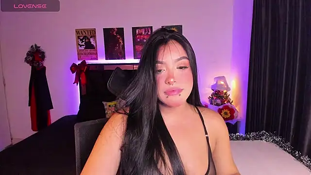 Mariana Hasper  online show from 12-17-25, 03:11