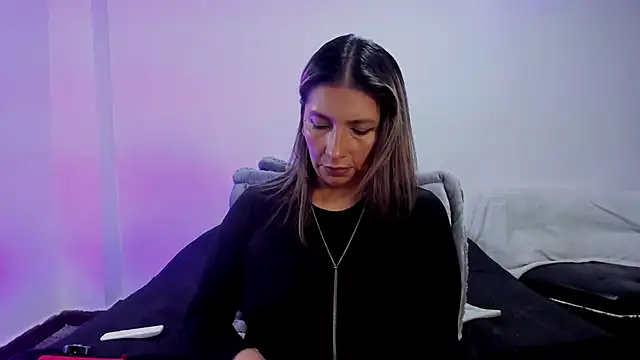 MichelleManson online show from 10-10-25, 09:10