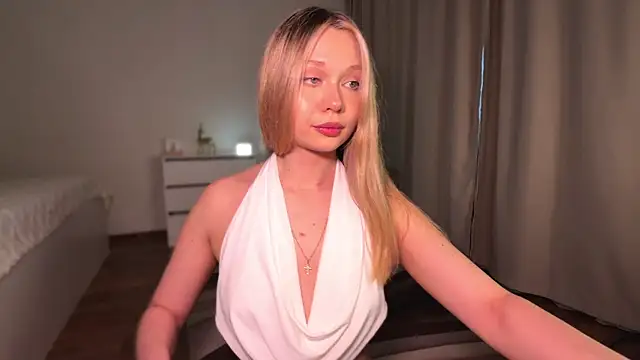 diaanona online show from 05-17-26, 02:00