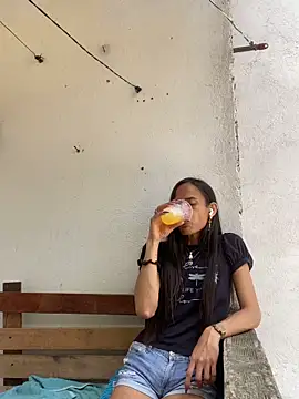 Snapshot of AlexaWarner chatting on 02-28-26, 06:07 AlexaWarner online show from 02-28-26, 06:07