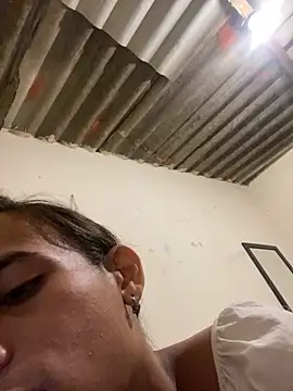 AlexaWarner online show from 12-22-25, 04:18