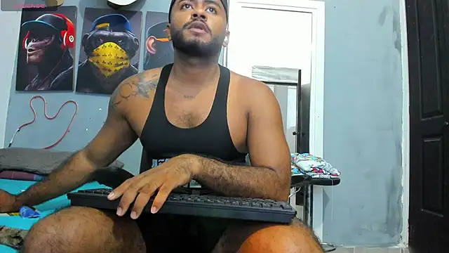 Snapshot of Hardboy_latin chatting on 09-23-25, 12:39 Hardboy latin online show from 09-23-25, 12:39
