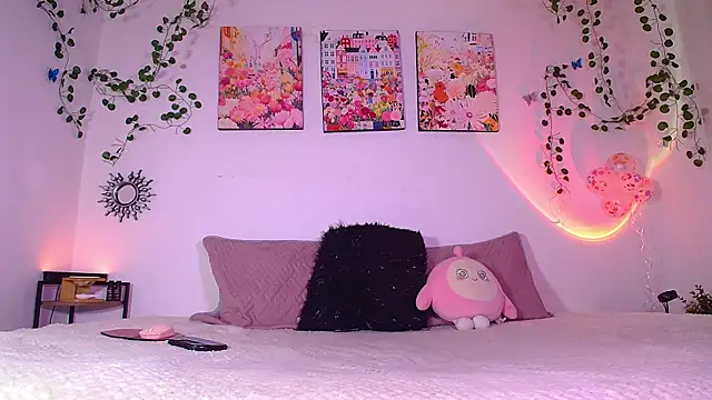 cattaleya02 online show from 09-18-25, 11:08