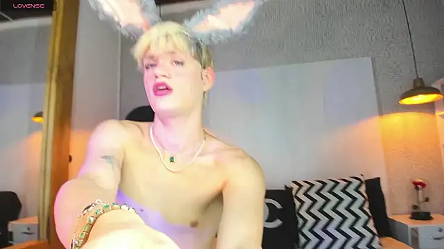 VladHellsing4 online show from 01-19-26, 02:21