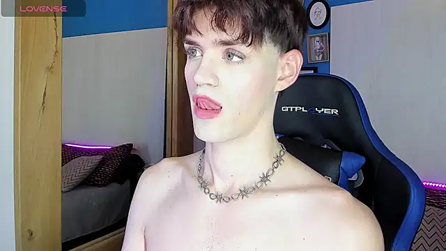 VladHellsing4 online show from 03-14-25, 02:08