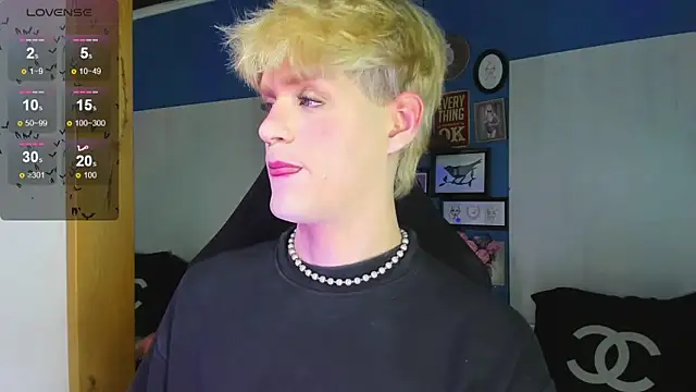 VladHellsing4 online show from 11-26-25, 02:28