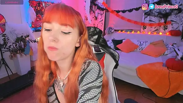 Anna Prince online show from 10-20-25, 03:52