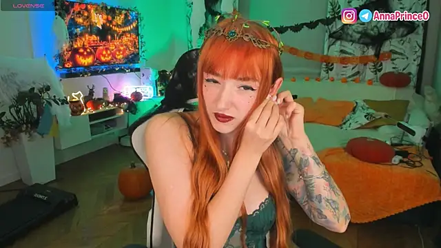 Anna Prince online show from 10-30-25, 05:06