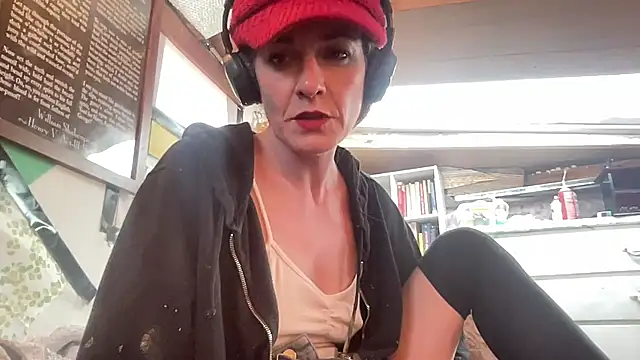 Snapshot of maythegr8ness chatting on 02-17-25, 12:00 maythegr8ness online show from 02-17-25, 12:00