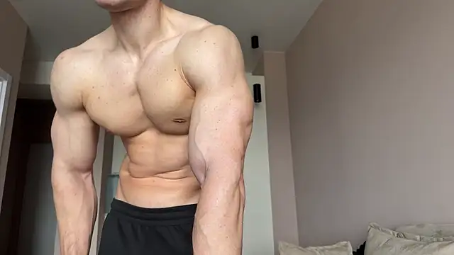 Snapshot of Andy_pecman chatting on 06-18-26, 01:27 Andy pecman online show from 06-18-26, 01:27