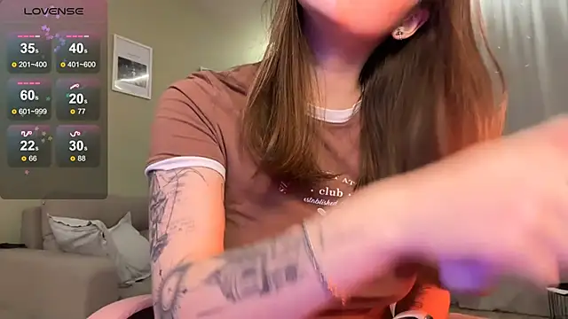Snapshot of Eva_Eva_ chatting on 01-21-25, 11:02 Eva Eva  online show from 01-21-25, 11:02