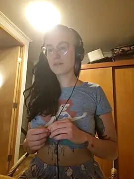 Afrania online show from 11-15-25, 03:54