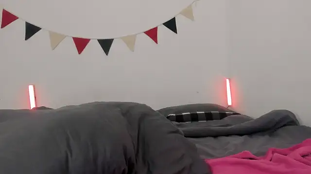 MiaDavis21 online show from 10-15-25, 04:15