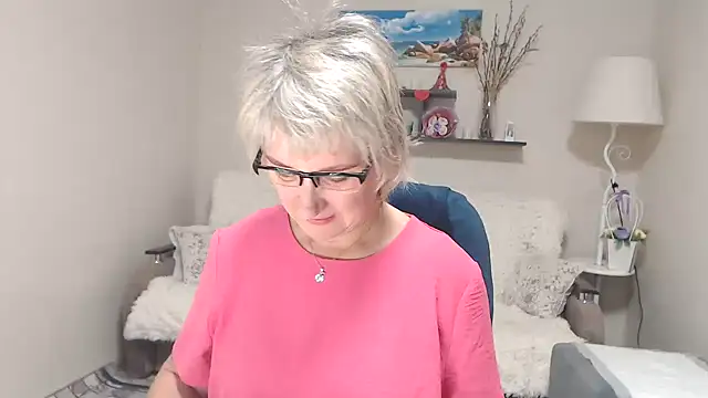 FleurMays online show from 10-13-25, 05:20