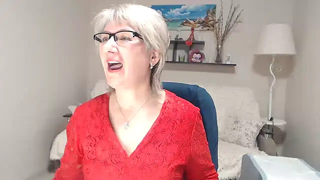 Snapshot of FleurMays chatting on 02-05-26, 04:19 FleurMays online show from 02-05-26, 04:19