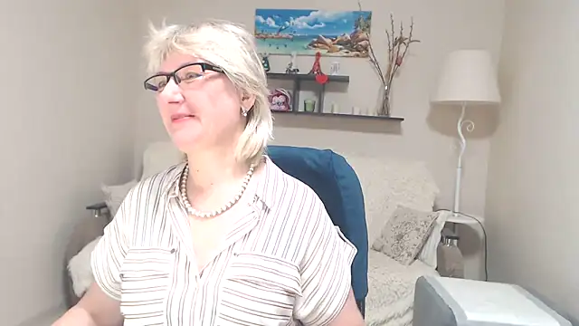 FleurMays online show from 03-07-25, 06:13