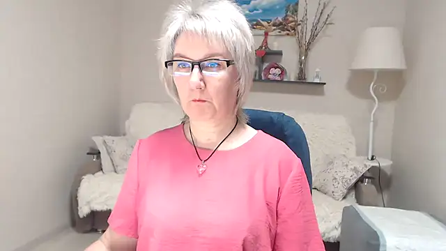 Snapshot of FleurMays chatting on 02-20-26, 06:26 FleurMays online show from 02-20-26, 06:26