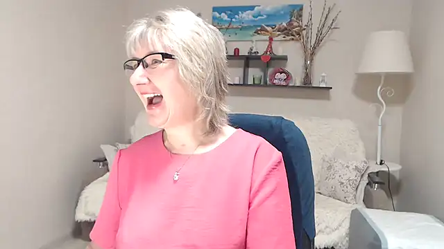 Snapshot of FleurMays chatting on 02-06-26, 05:36 FleurMays online show from 02-06-26, 05:36