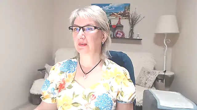 FleurMays online show from 05-20-26, 03:25