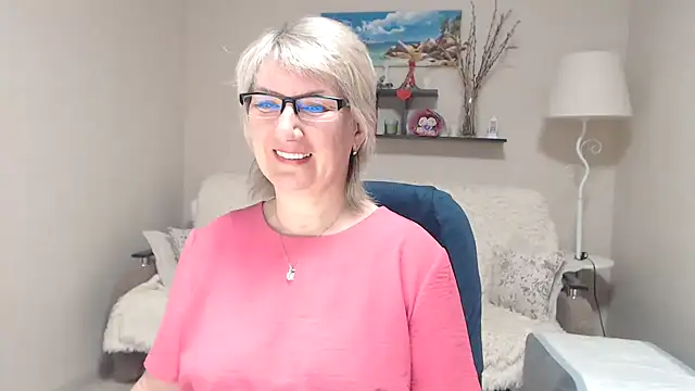 Snapshot of FleurMays chatting on 02-07-26, 04:53 FleurMays online show from 02-07-26, 04:53