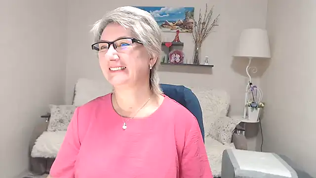 FleurMays online show from 10-18-25, 04:14