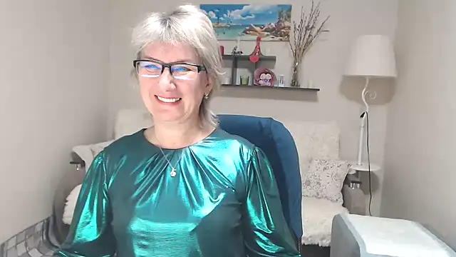 FleurMays online show from 11-09-25, 05:00