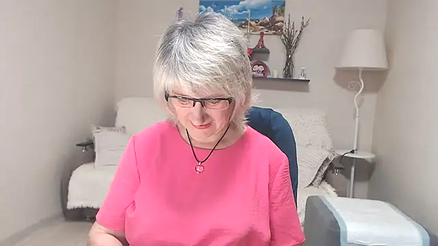 Snapshot of FleurMays chatting on 07-09-26, 10:37 FleurMays online show from 07-09-26, 10:37