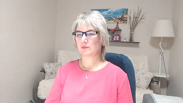 FleurMays online show from 10-27-25, 04:24