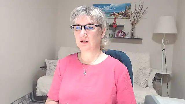 FleurMays online show from 12-14-25, 04:40