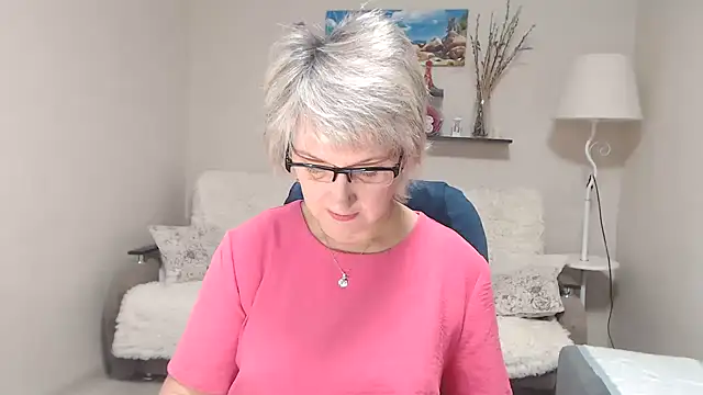 FleurMays online show from 10-22-25, 04:56