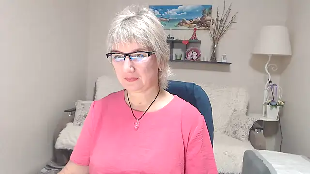 FleurMays online show from 10-15-25, 05:17