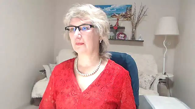 Snapshot of FleurMays chatting on 02-16-26, 06:12 FleurMays online show from 02-16-26, 06:12