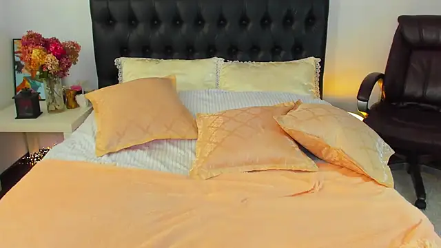 Goddess Squirt  online show from 10-16-25, 03:15